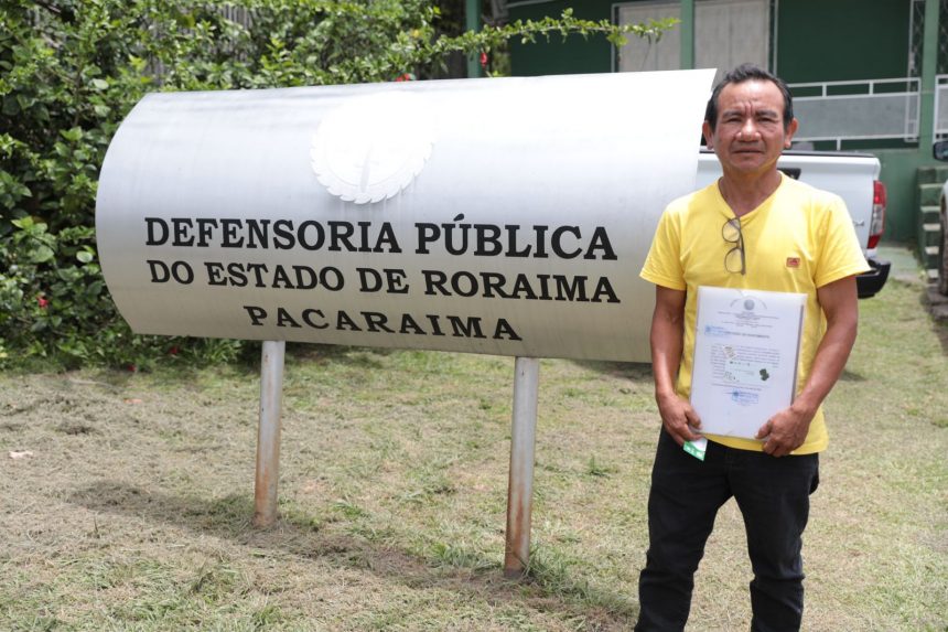 Agente de saúde de comunidade indígena em Pacaraima caminha por 5 horas para levar demandas à DPE-RR