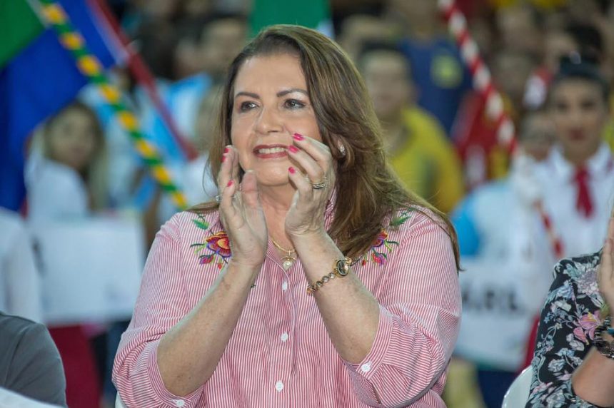 Ex-governadora de Roraima é indiciada por peculato
