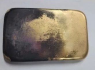 Dupla é presa após tentar vender barra de ouro falsa no valor de R$ 172 mil