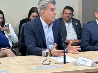 Em Brasília, Romero Jucá se destaca entre bancada de Roraima