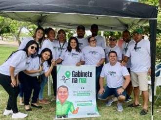 ‘Gabinete na Rua’: vereador leva equipe aos bairros e atende moradores