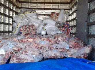PRF apreende meia tonelada de carne transportada de forma irregular em Boa Vista