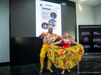 Desfile de moda da melhor idade vai reunir idosos do projeto Cabelos de Prata