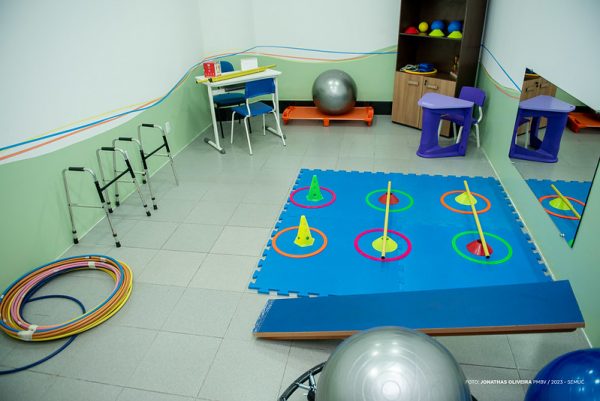 Centro Especializado fortalece assistência aos alunos com autismo das escolas municipais