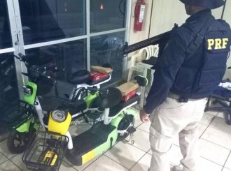PRF apreende bicicletas elétricas sem documentação na BR-401 em Bonfim