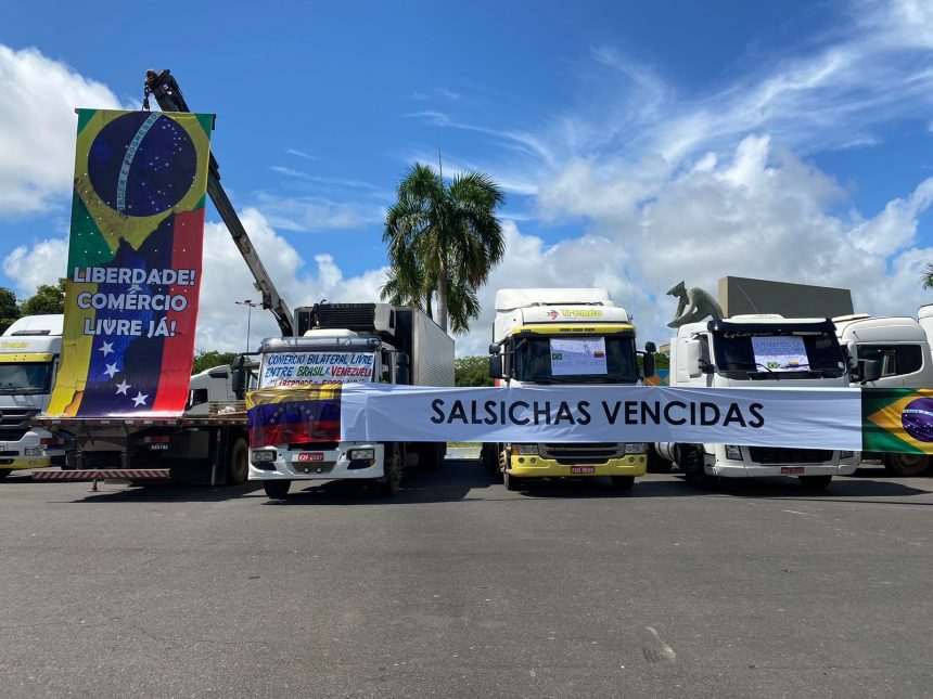 Empresários se reúnem no Centro Cívico de Boa Vista em manifestação contra ‘boicote’ na entrada de produtos brasileiros na Venezuela