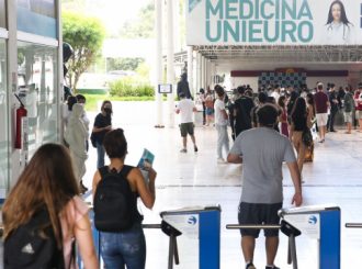 Saiba como a nota do Enem pode ser usada no Brasil e no exterior