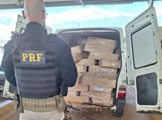 PRF apreende 1 tonelada de frango transportada de forma irregular em Roraima