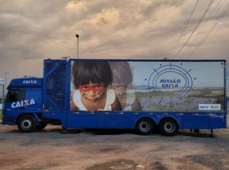 Caminhão da Caixa realiza atendimento a indígenas e imigrantes em Boa Vista