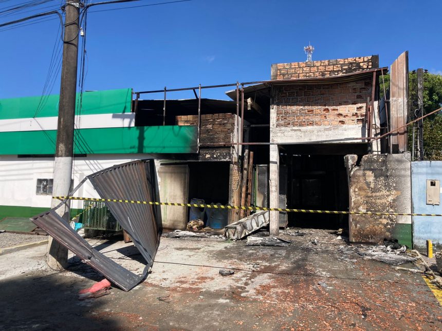 Depósito de gás de restaurante pega fogo em Boa Vista