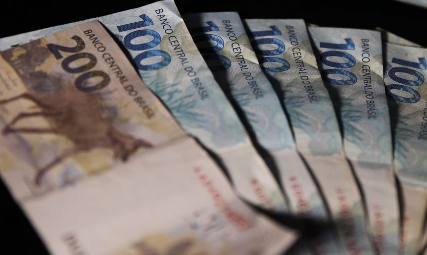 Dinheiro esquecido: brasileiros ainda não sacaram R$ 7,52 bilhões de valores a receber