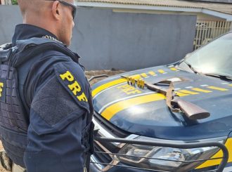 PRF apreende arma de fogo e munições durante fiscalização na BR-210