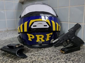 PRF apreende arma de fogo e munições durante fiscalização na BR-401