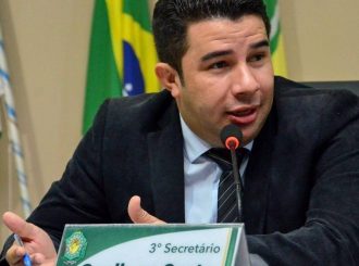 Presidente da Câmara de Boa Vista é preso pela PF com ouro, mais de R$ 20 mil em espécie, armas e munições