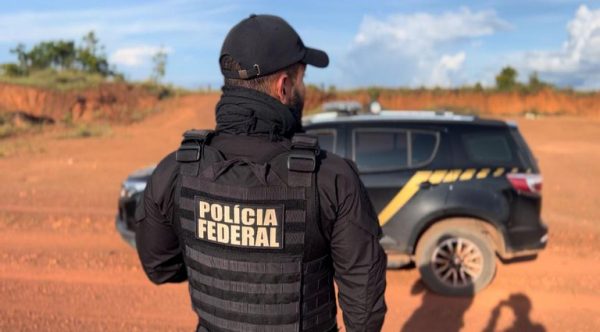 Polícia Federal prende motorista por transporte irregular de migrante na fronteira com a Guiana