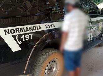 Homem condenado a 22 anos por estuprar a própria filha é preso em Normandia