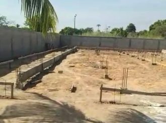Moradores de Normandia reclamam de demora na construção de Casa de Apoio ao Indígena e cobram conclusão da obra