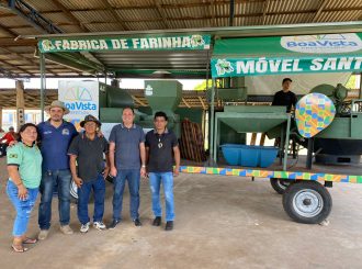 Prefeitura de Boa Vista entrega 2ª Casa de Farinha Móvel para fortalecer agricultura familiar de comunidades indígenas na região do Murupu