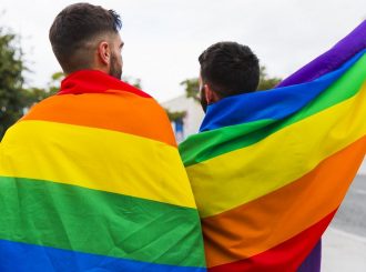 Casamentos homoafetivos no Brasil aumentam 149% em nove anos