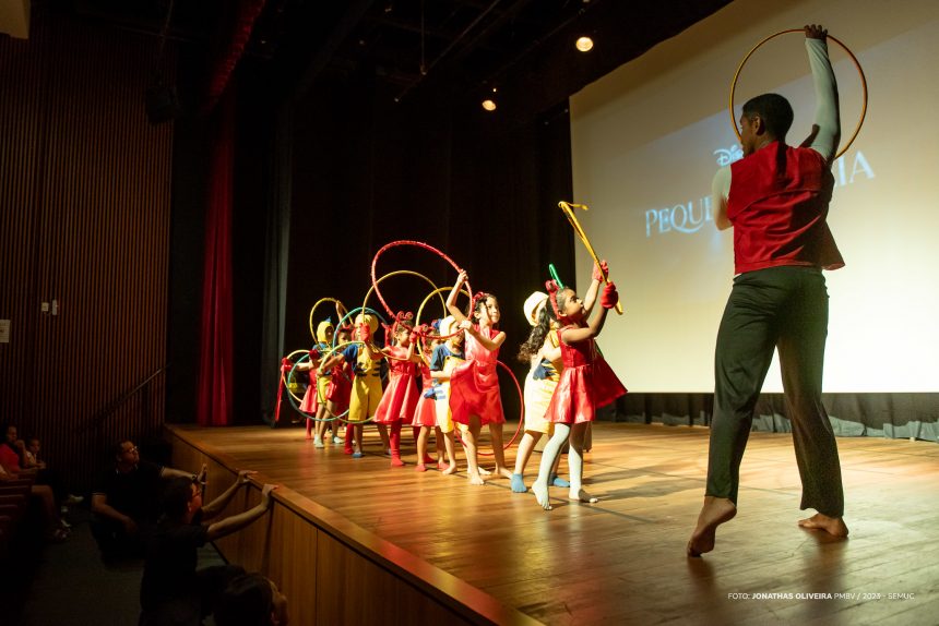 Escola de Boa Vista apresenta clássicos da Disney no Teatro Municipal
