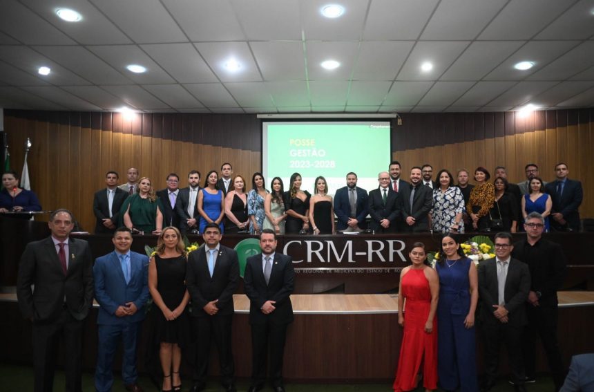 CRM-RR empossa nova diretoria e conselheiros durante cerimônia