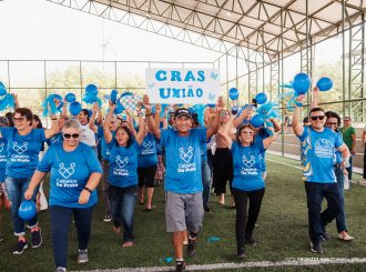 Integrantes do projeto Cabelos de Prata brilham em campeonato na Vila Olímpica