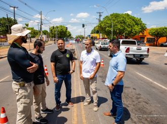 Prefeitura inicia 2ª etapa de implantação do canteiro central da avenida Carlos Pereira de Melo