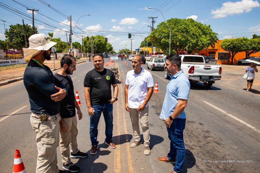 Prefeitura inicia 2ª etapa de implantação do canteiro central da avenida Carlos Pereira de Melo