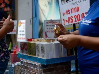 Números de trabalhadores com ensino superior e que não trabalham em emprego de alta qualificação cresce em 15,5%