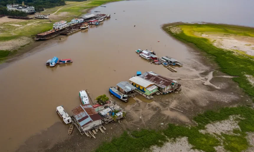 Seca severa: após sofrer com nuvem de fumaça, chove no Amazonas