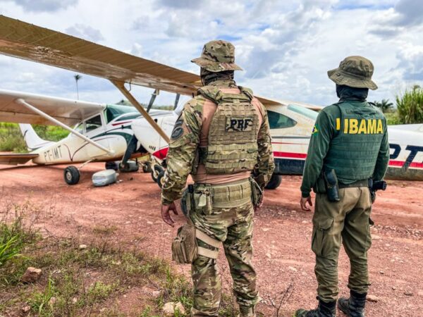 PRF apreende duas aeronaves, combustível e munições durante operação contra garimpo ilegal