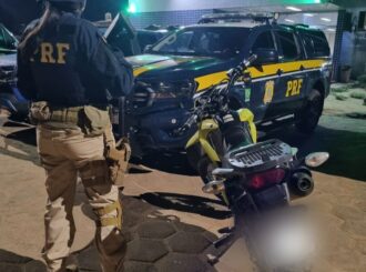 PRF: homem abandona motocicleta e foge da polícia para evitar fiscalização na Ponte dos Macuxis