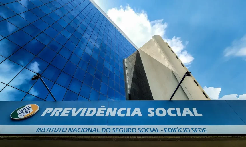 Aposentados e pensionistas já podem consultar extrato de benefícios do INSS