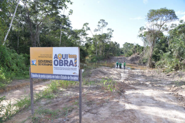 Governo de Roraima paralisa obras em duas rodovias estaduais na região da Serra Grande, no interior de RR