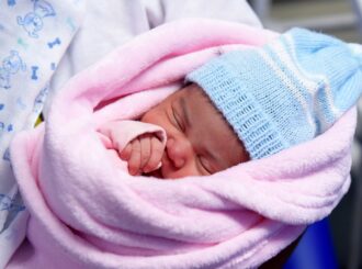 Primeiro bebê a nascer em 2024 em RR é uma menina