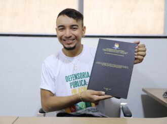 Servidor da DPE apresenta TCC sobre a importância de tornar a linguagem jurídica acessível para população