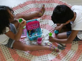 Acidentes por queda, afogamento e queimadura lideram lista de ocorrências envolvendo crianças nas férias