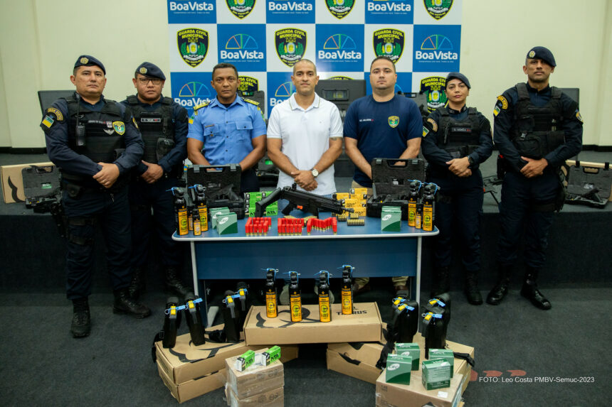 Prefeito Arthur Henrique entrega novos equipamentos para a Guarda Civil Municipal