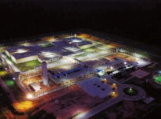 Pela 1ª vez, presos escapam de penitenciária de segurança máxima no país