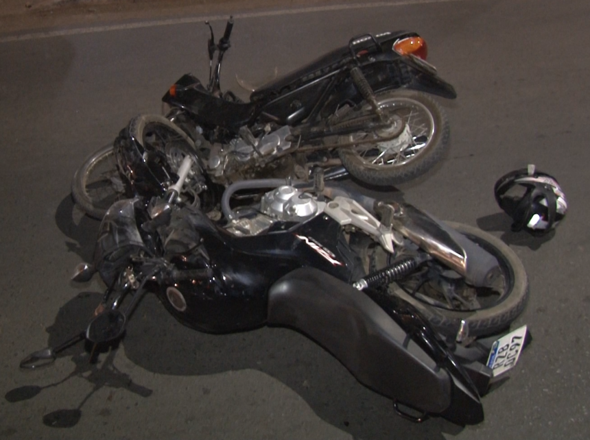 Jovem sem habilitação invade preferencial e fica ferido após ser atingido por motocicleta no bairro Tancredo Neves
