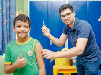 Campanha nas escolas atualiza cartão de vacina de crianças e adolescentes em Boa Vista