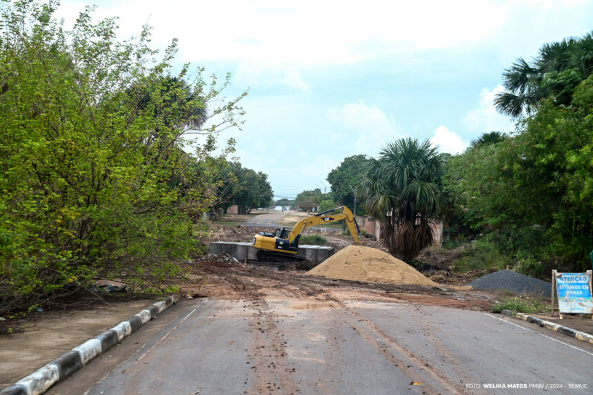 Prefeitura implanta nova galeria e intensifica limpeza na rede de drenagem em toda cidade