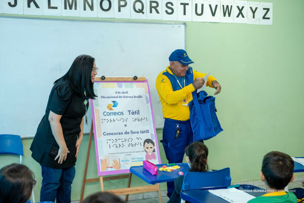 Escola municipal de Boa Vista comemora ‘Dia Nacional do Sistema Braille’ com mostra pedagógica de projeto de cartinhas e livro tátil desenvolvido por alunos