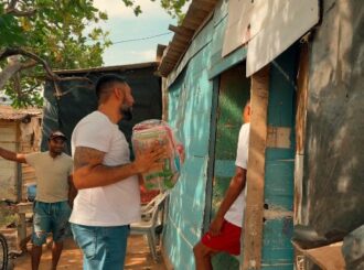 Ação arrecada alimento para famílias carentes em RR e sorteia R$ 5 mil em tatuagem para doadores