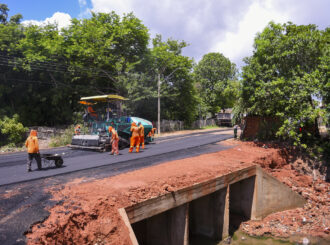 Infraestrutura: ponte de madeira é substituída por galeria no bairro Mecejana, em Boa Vista; obra facilita tráfego dos moradores