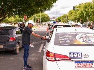Maio Amarelo: Blitz Educativa leva mensagem por um trânsito mais seguro aos condutores de veículos em Boa Vista
