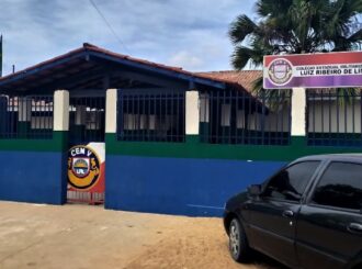 Falta de merendeira em escola estadual militarizada foi alvo de denúncia de alunos