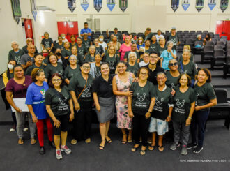 Integrantes do projeto Cabelos de Prata em Boa Vista, participam de palestras de prevenção a fraudes e golpes virtuais