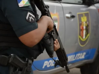 Polícia Militar prende homem após perseguição e apreende drogas no Cantá-RR