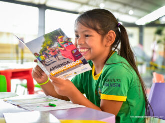 Minicidade itinerante de trânsito ensina respeito, regras e segurança para crianças de Boa Vista